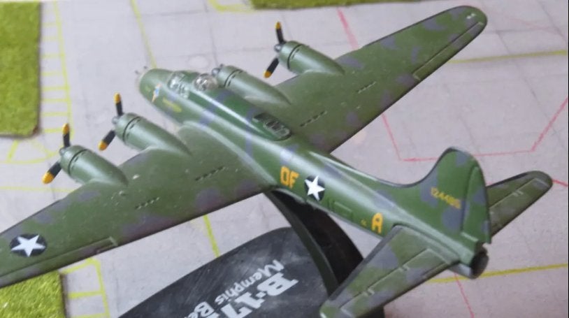 B-17F Memphis Belle, Schaal 1:144 - vliegtuig model, Overige merken, 1:144 tot 1:200, Ophalen of Verzenden, Zo goed als nieuw