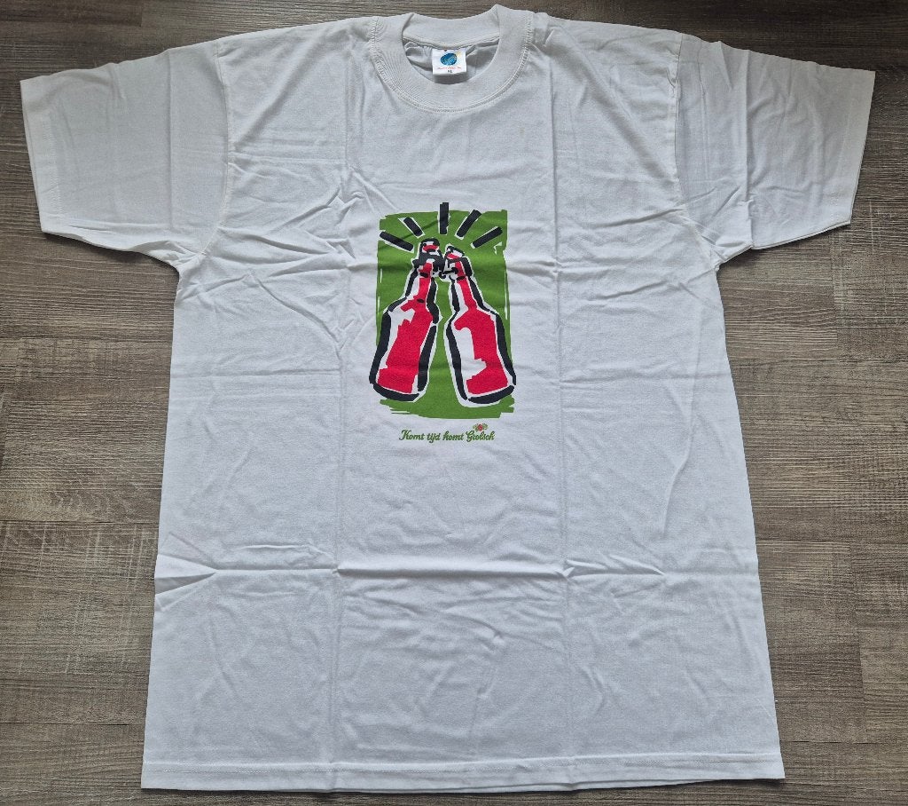 Te koop: wit Grolsch T-shirt maat XL, met twee beugelflessen, Verzamelen, Ophalen of Verzenden, Nieuw, Kleding, Grolsch