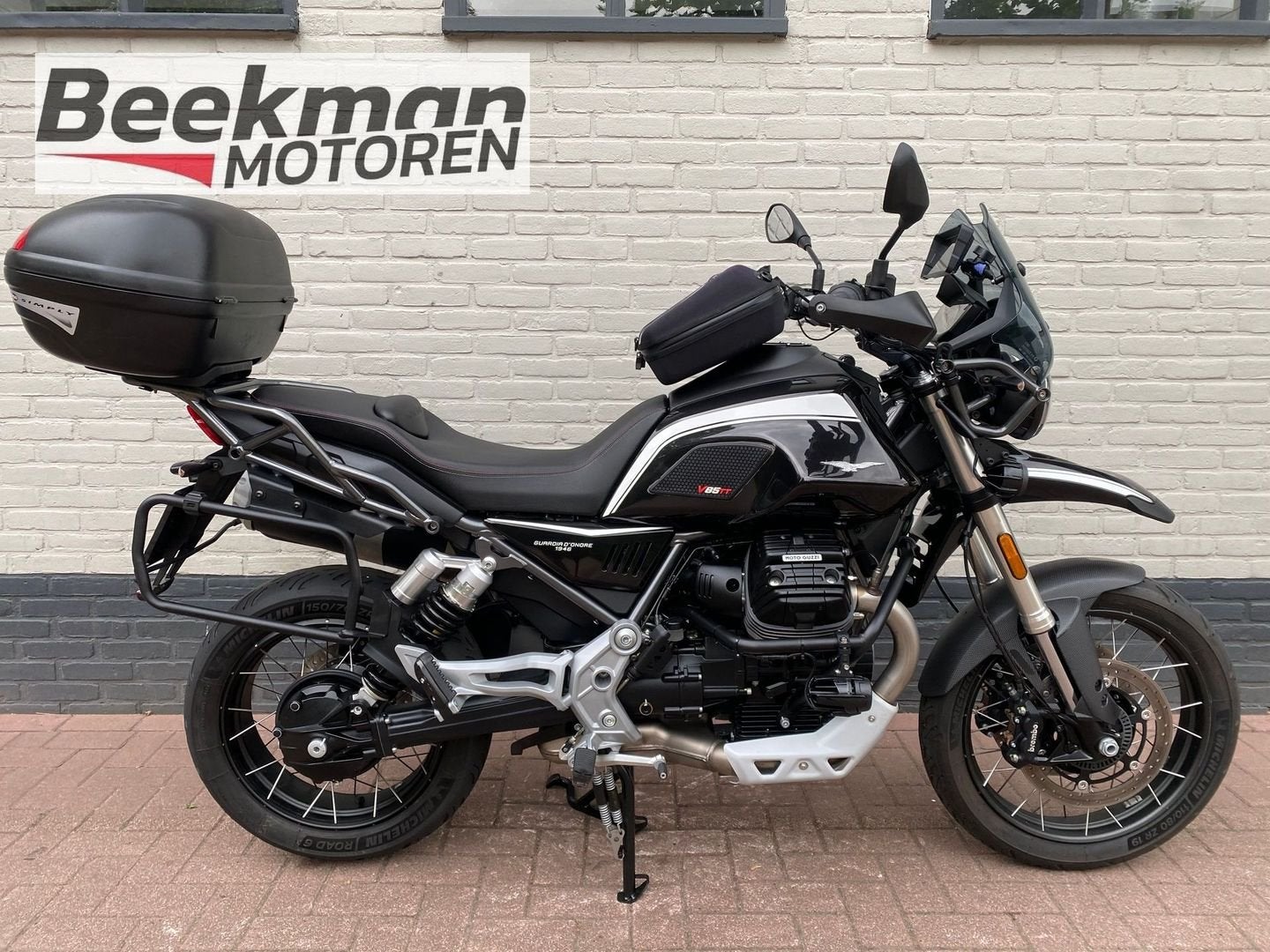 MOTO GUZZI V 85 TT (bj 2024) 20,535 km V85TT NL GUARD EDITIO, 853 cc, 2 cilinders, Motorrijbewijs A, Bedrijf
