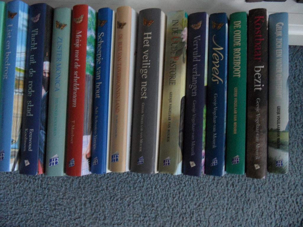 Vlinderserie romans- Diverse auteurs, Boeken, Ophalen of Verzenden, Gelezen
