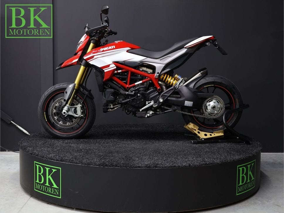 DUCATI HYPERMOTARD 939 SP | Akrapovic, Motoren, DUCATI, 2 cilinders, Motorrijbewijs A, Bedrijf