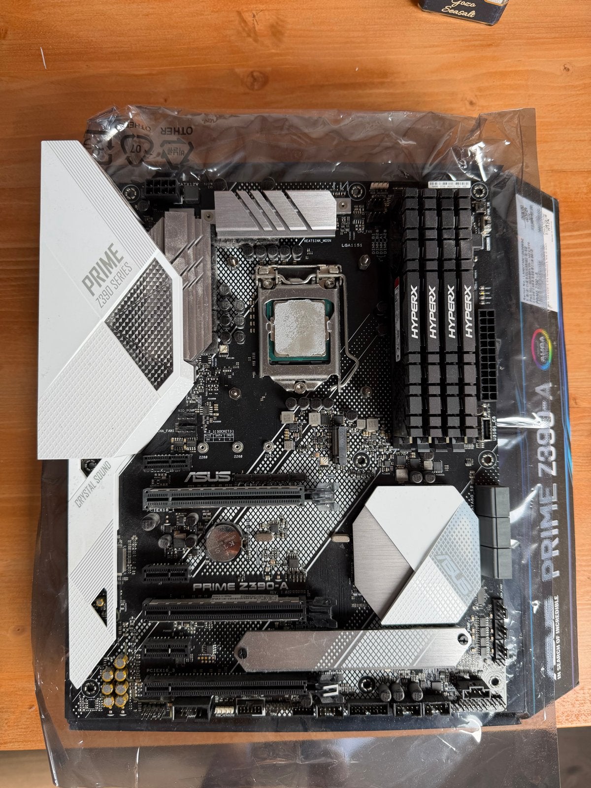 CPU i7 8700k + z390 extreme 4 Intel Core i7-8700K CPU, Z390-A moederbord, 32gb ram 3200mhz