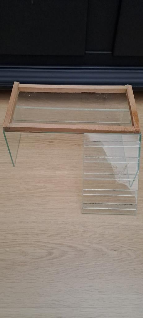 Uitneembaar plateau met trap
Glas/gerbil, Dieren en Toebehoren, Knaagdieren en Konijnen | Hokken en Kooien, Ophalen, Hok, Minder dan 60 cm