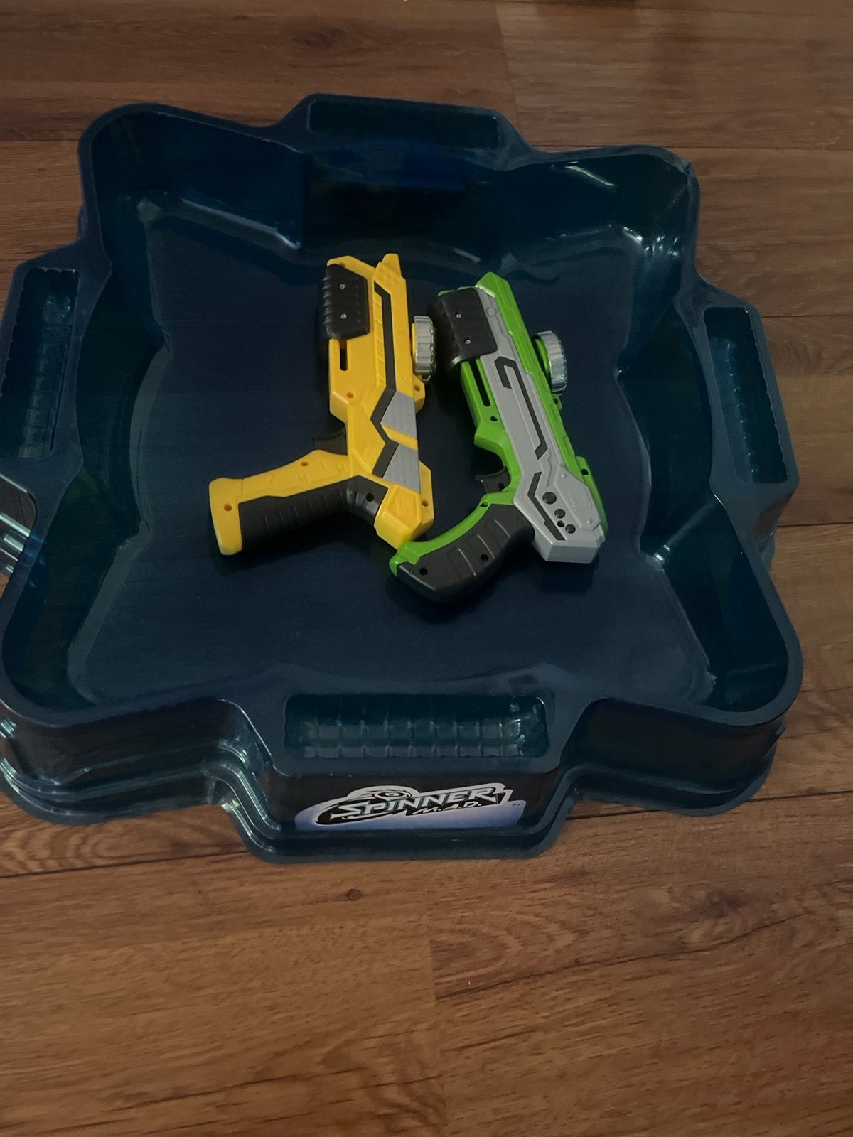 Beyblade Burst Arena met 2 Launchers, Ophalen, Zo goed als nieuw, Jongen of Meisje