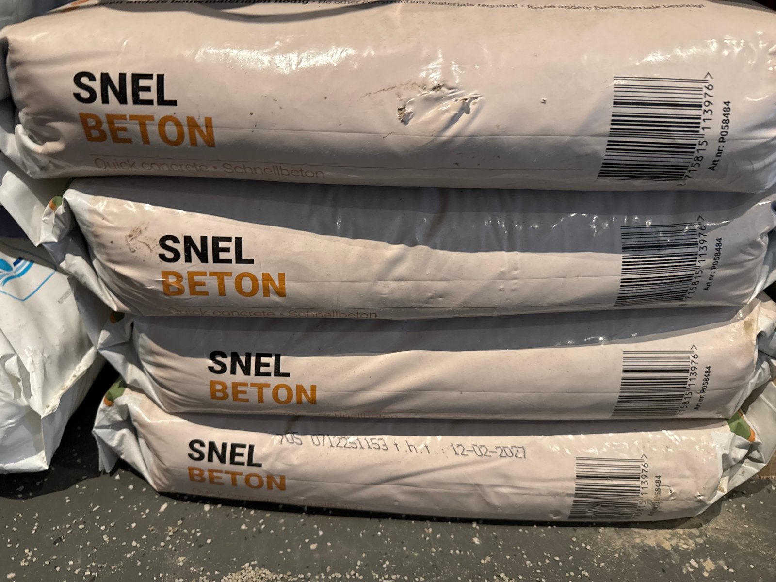 4 zakken van 25 kg snelbeton, Doe-het-zelf en Verbouw, Ophalen, Nieuw
