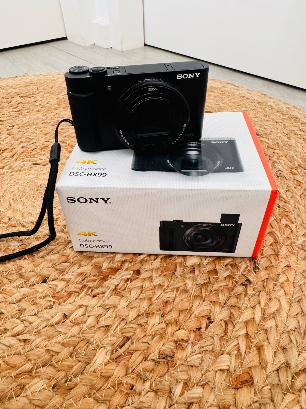 Sony Cyber-shot DSC-HX99 4K – ZEISS 28x zoom – compleet, Audio, Tv en Foto, Screenprotector, Ophalen of Verzenden, Zo goed als nieuw