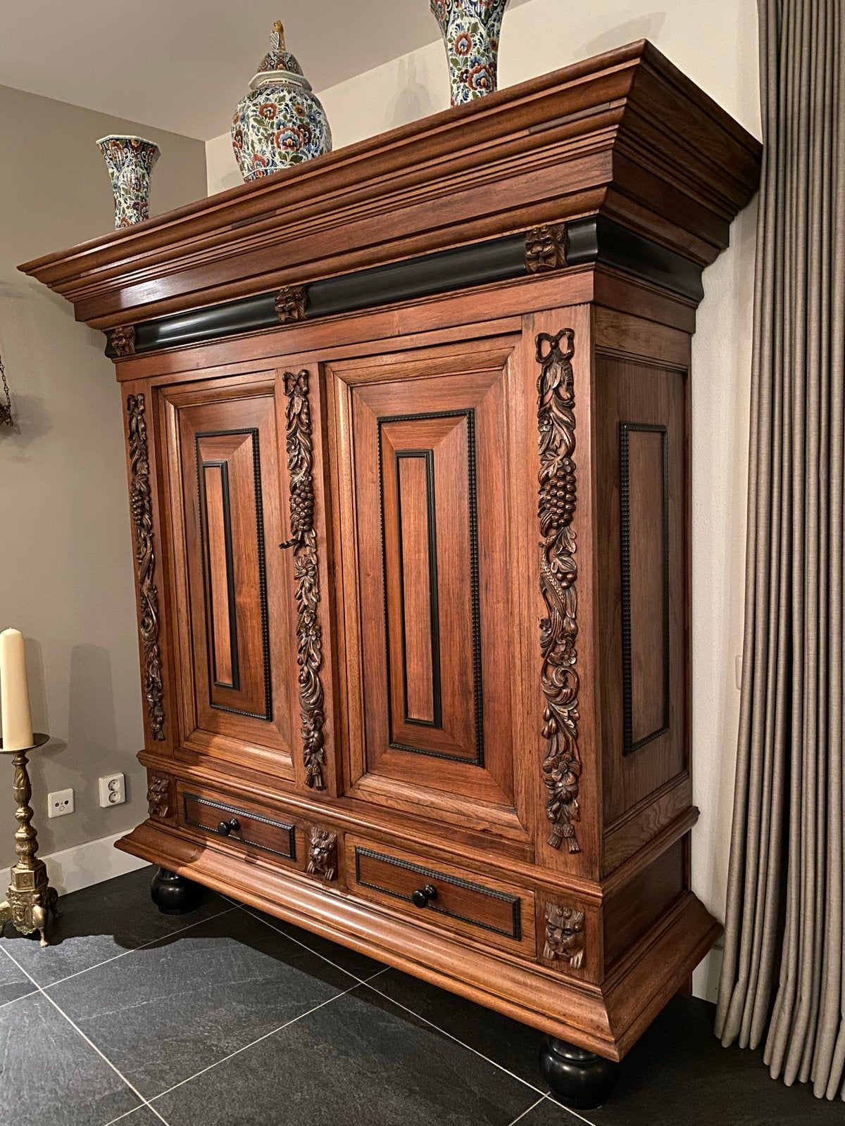 neo-renaissance/renaissance-revival kast eikenhout, Ophalen