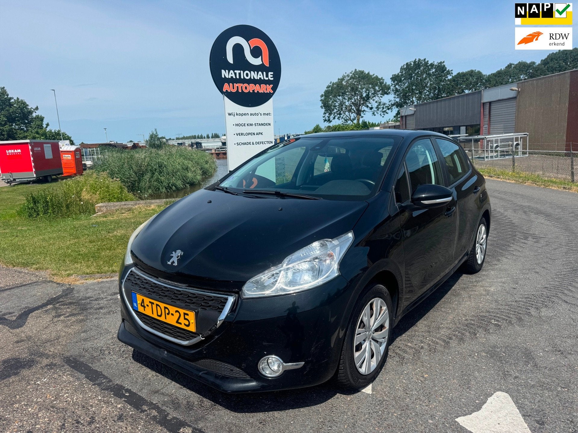 Peugeot 208 | 2014 | 1.2 VTi Envy | Export en Handel, Auto's, Peugeot, Voorwielaandrijving, Euro 5, Gebruikt, 31 €/maand