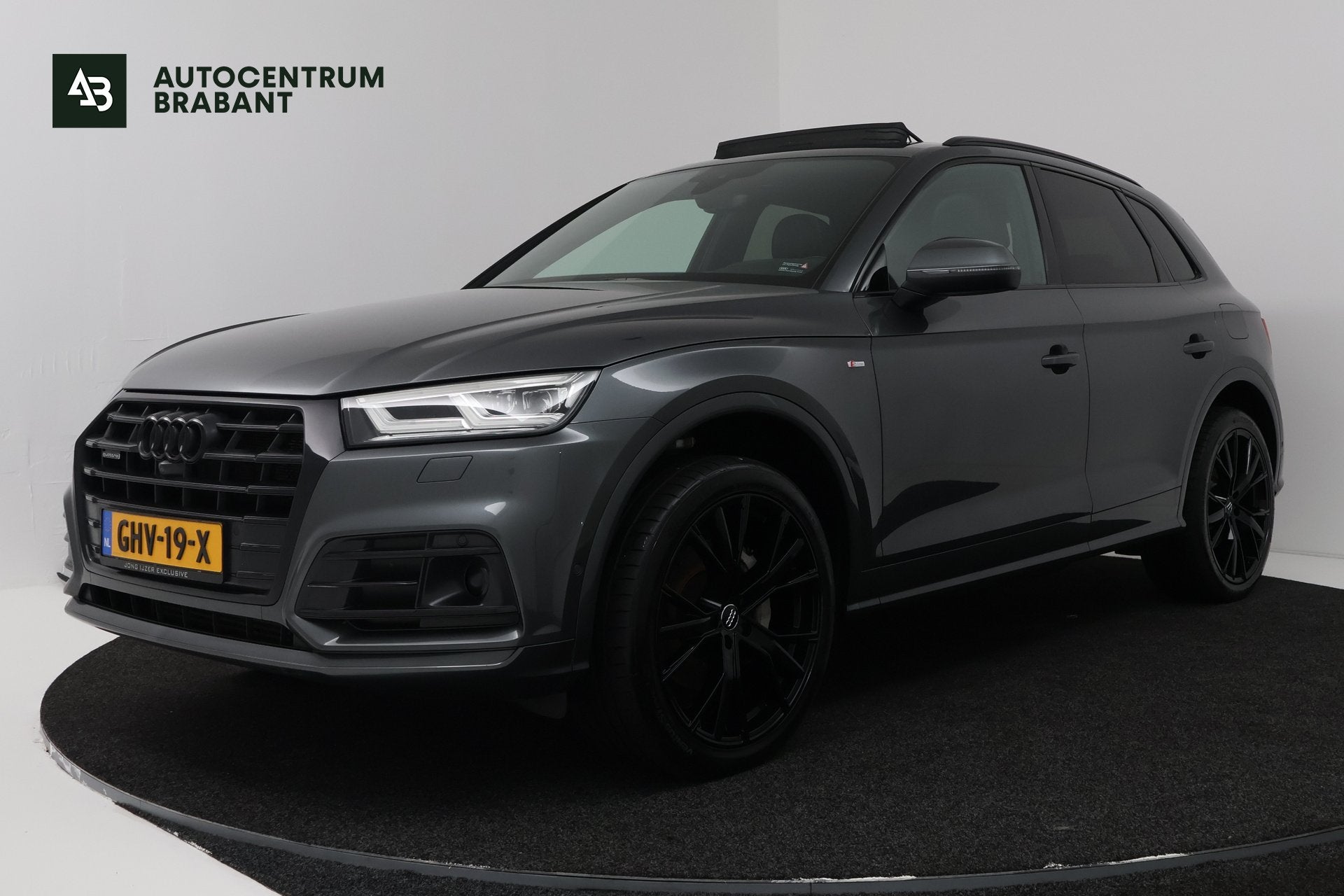 Audi Q5 55 TFSI e quattro Competition (PANORAMADAK, 360 VIEW, Auto's, Automaat, 4 cilinders, Leder, Bedrijf
