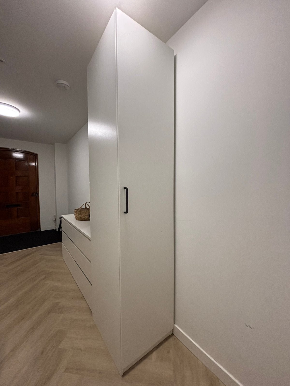 IKEA PAX kledingkast 236x50 cm wit – met kledingroede, Huis en Inrichting, Kasten | Ladekasten, Ophalen, Gebruikt, 200 cm of meer