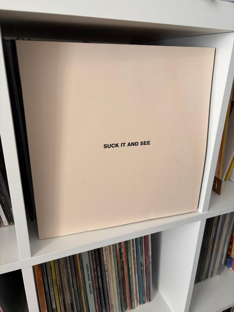 Arctic Monkeys - Suck It And See vinyl, Ophalen of Verzenden, Zo goed als nieuw, 12 inch, Poprock