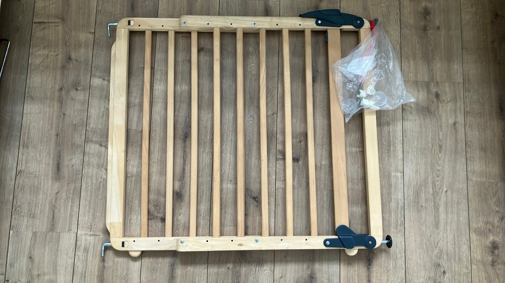 Houten traphekje (verstelbaar), Ophalen, Zo goed als nieuw, Klemhekje, Hout