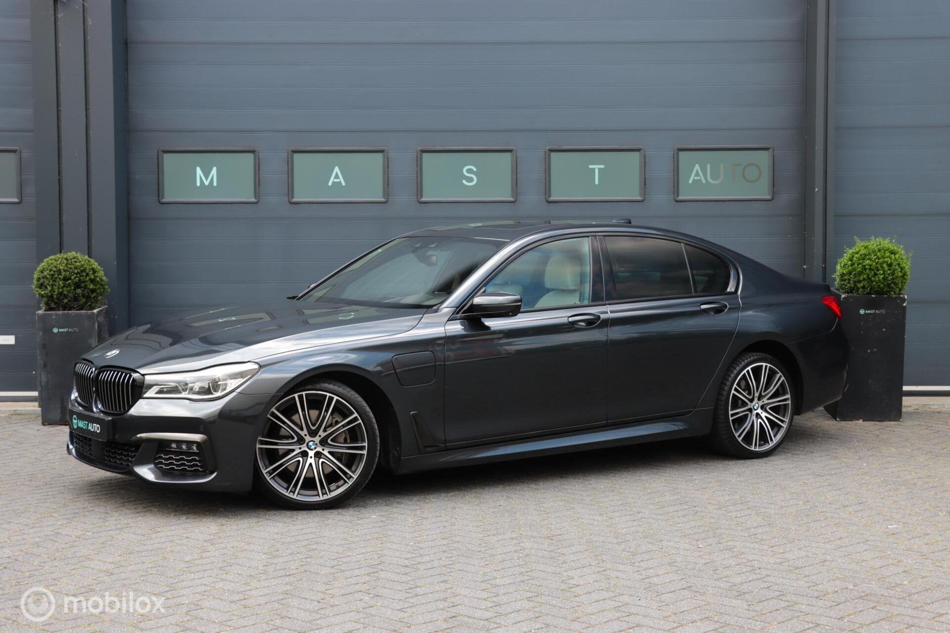BMW 7-serie 740e iPerformance High Executive|HUD|H&K|Massage, Auto's, Automaat, 1998 cc, Achterwielaandrijving, Gebruikt