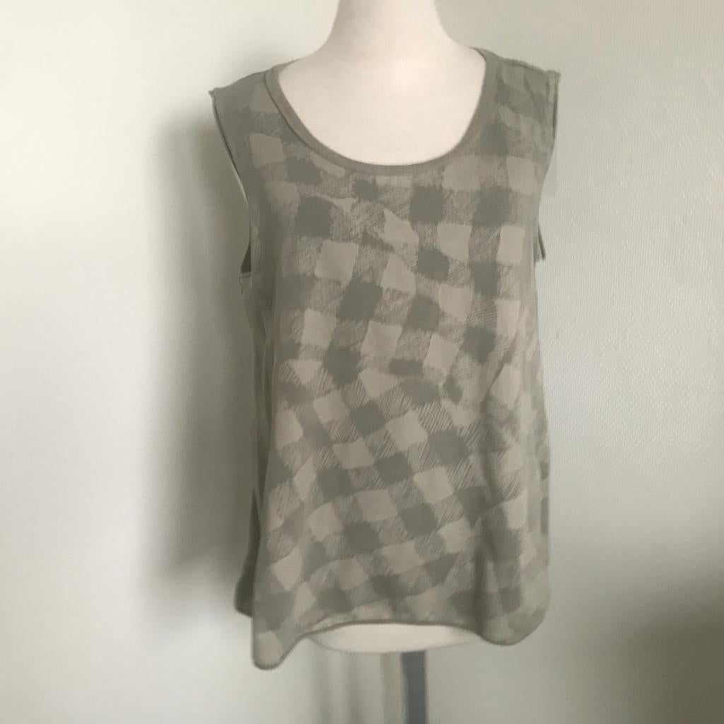 Vetono groen beige print top Maat 2                        , Kleding | Dames, Verzenden, Zo goed als nieuw, Beige, Zonder mouw