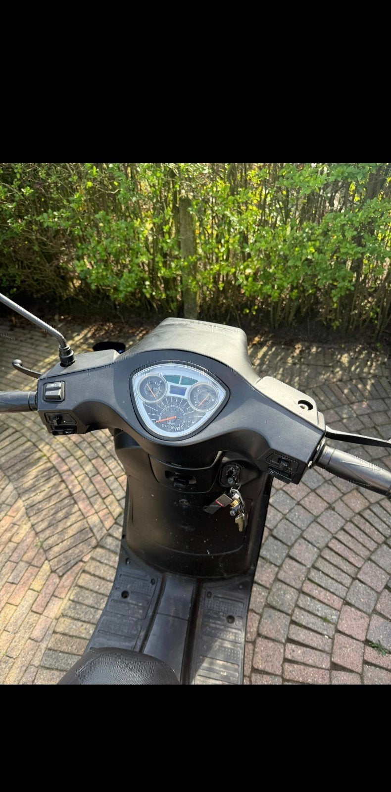 Matzwarte scooter - Goed onderhouden, Ophalen, Gebruikt, Onbekend, Benzine