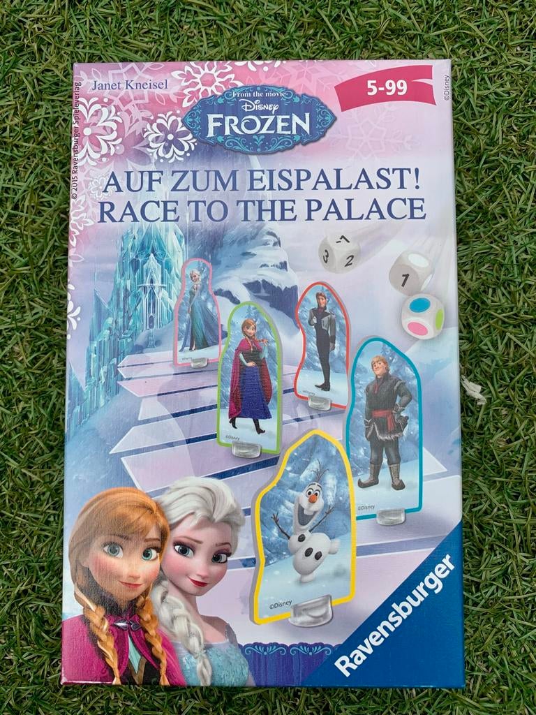 TE KOOP: spel van Frozen - de race naar het ijspaleis - ZGAN, Vijf spelers of meer, Ophalen of Verzenden, Zo goed als nieuw