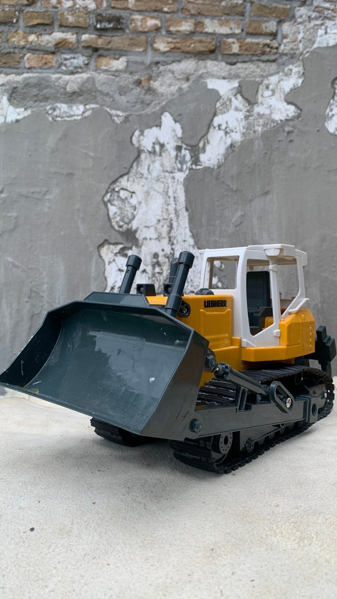 Liebherr bulldozer, Ophalen, Zo goed als nieuw