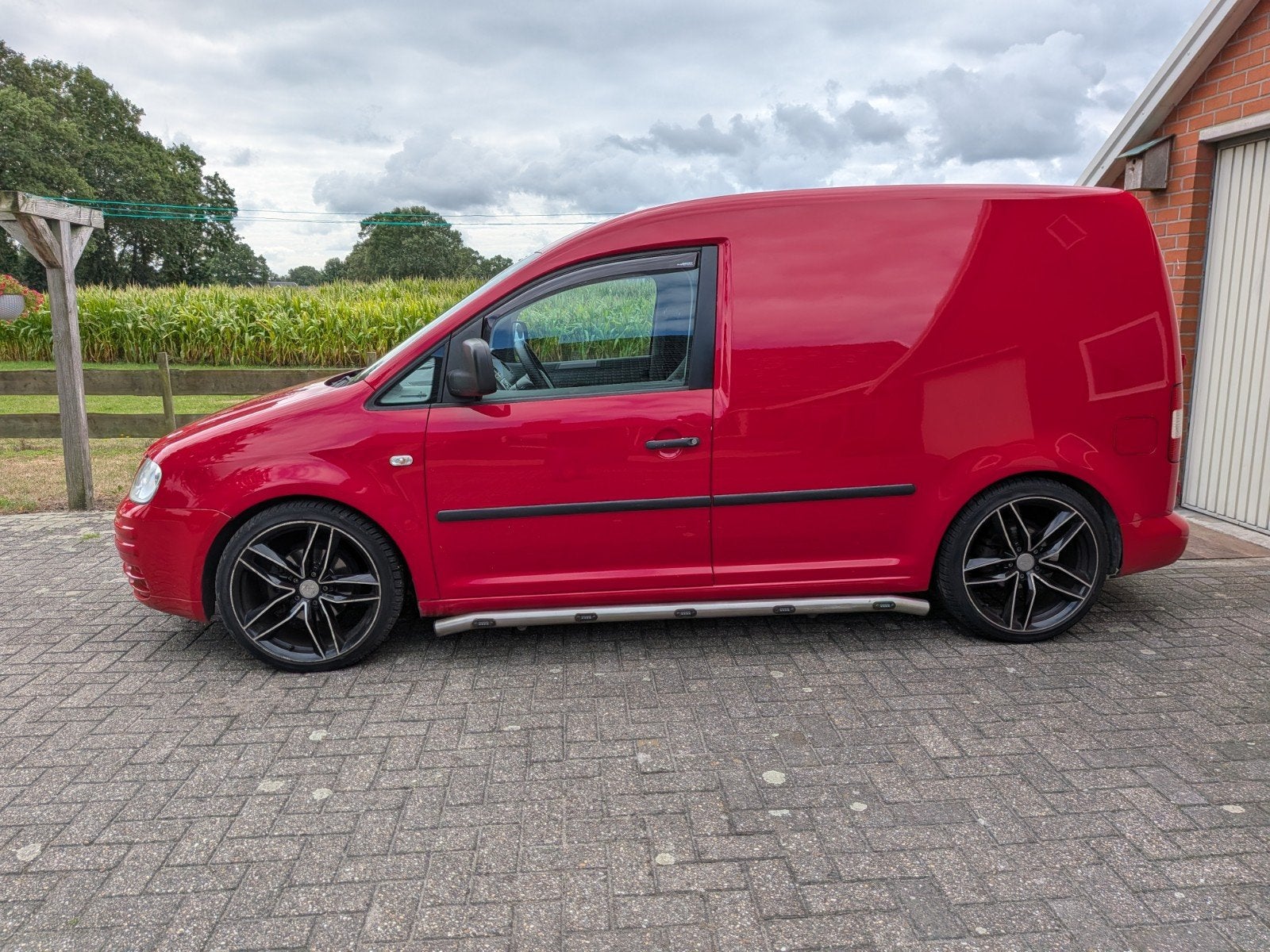 vw Volkswagen Caddy 1.6 benzine airco cruisecontrol, Auto's, Zwart, 4 cilinders, Volkswagen, Leder