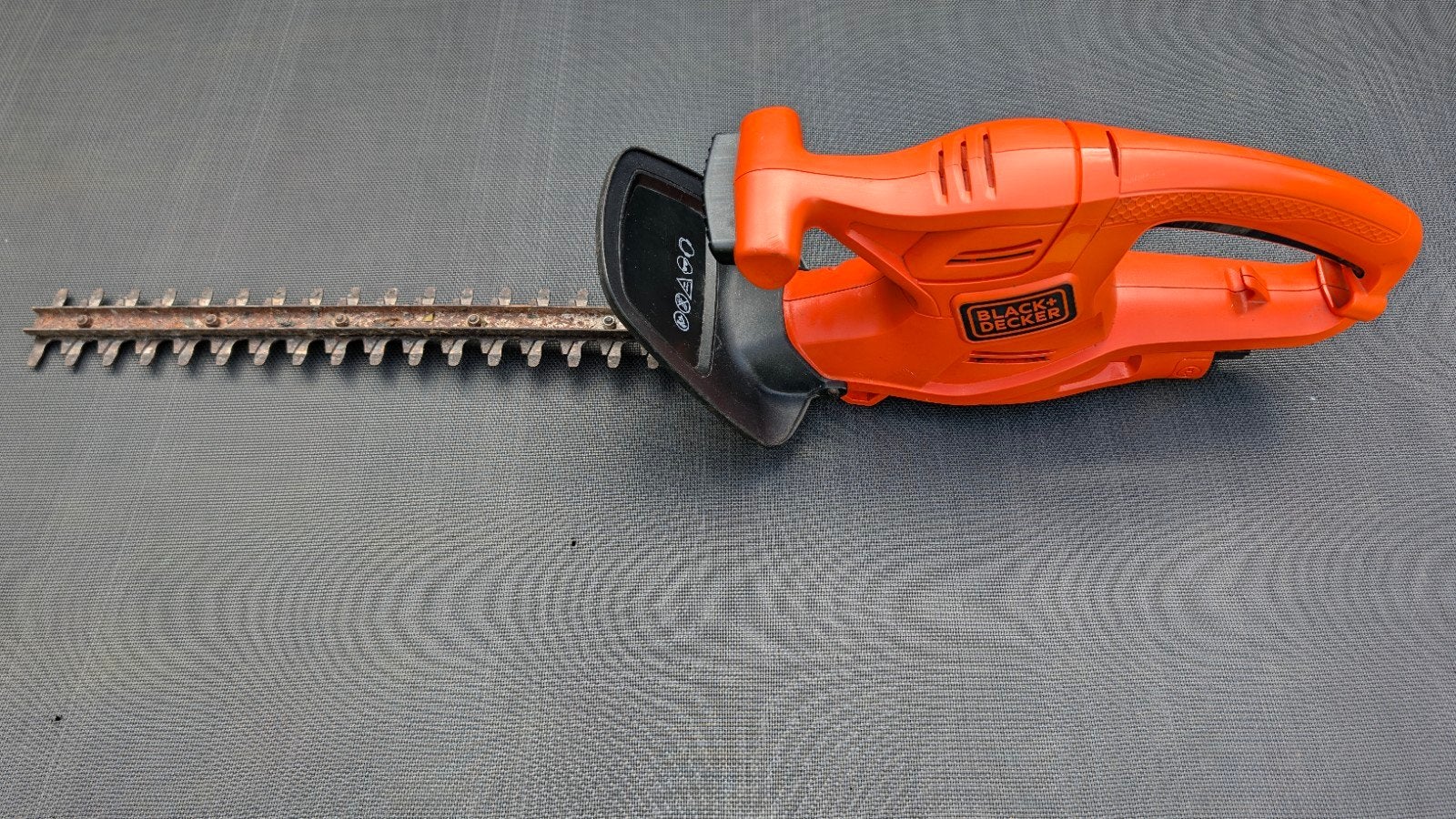 Black & Decker GT4245 elektrische heggenschaar – 420W / 45cm, Ophalen, Gebruikt, Elektrisch, Black+Decker