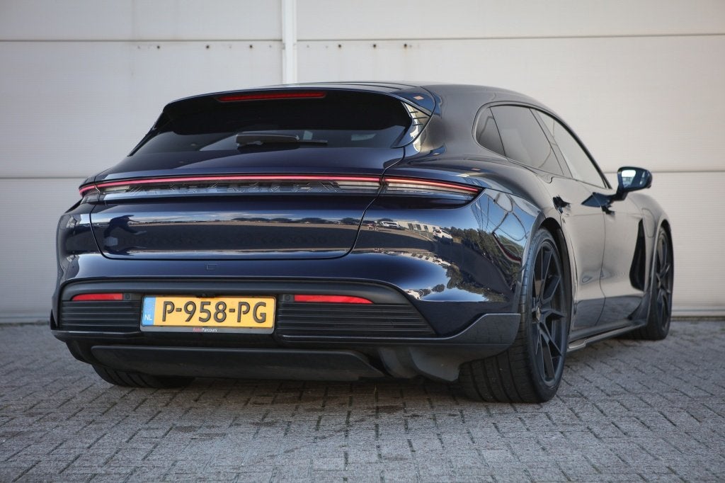 Porsche Taycan Sport Turismo GTS 93,4 kWh | PCCB | Burmester, Auto's, Automaat, 0 cilinders, 194 min, 71 kWh