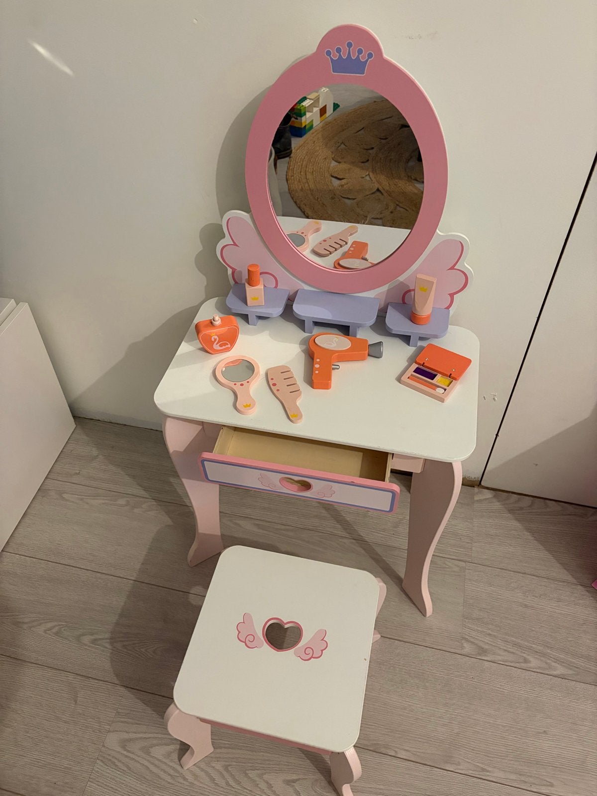 Houten kaptafel met lade, krukje en accessoires, Ophalen of Verzenden, Gebruikt, Meubelstuk of Keukentje
