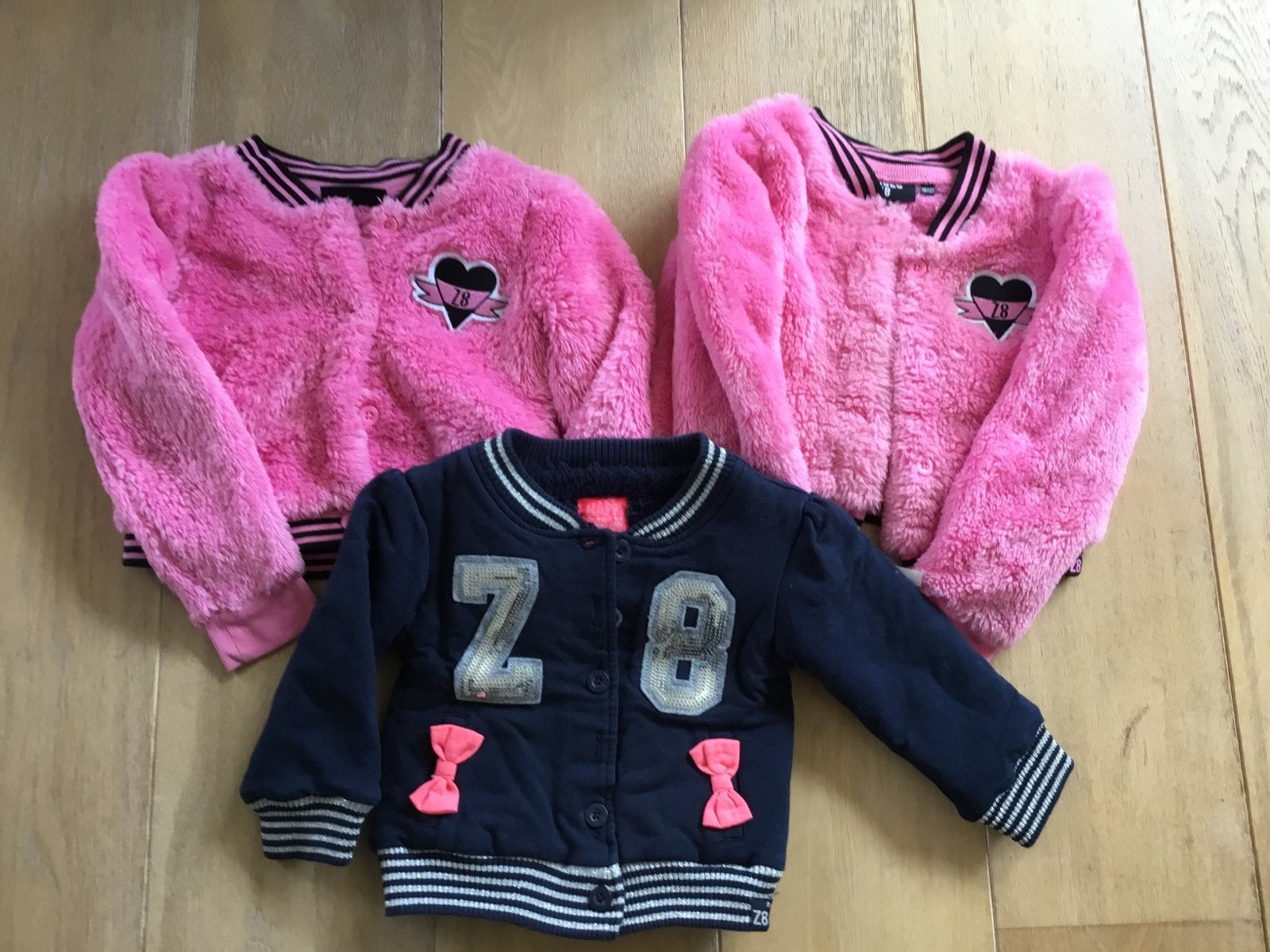 Z8 roze Teddy jasjes/blauw vestje maat 116/122-vest mt 80, Ophalen, Gebruikt, Meisje, Jas