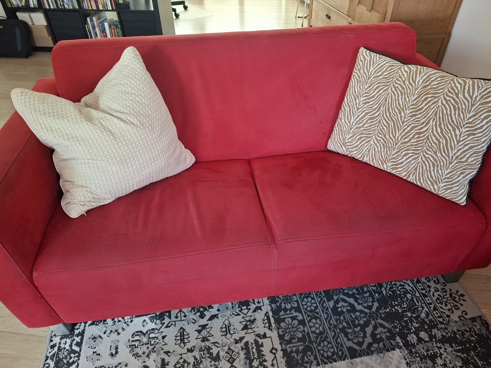 Comfortabele rode tweezitsbank - Gebruikt, Ophalen, Gebruikt, 150 tot 200 cm, Tweepersoons