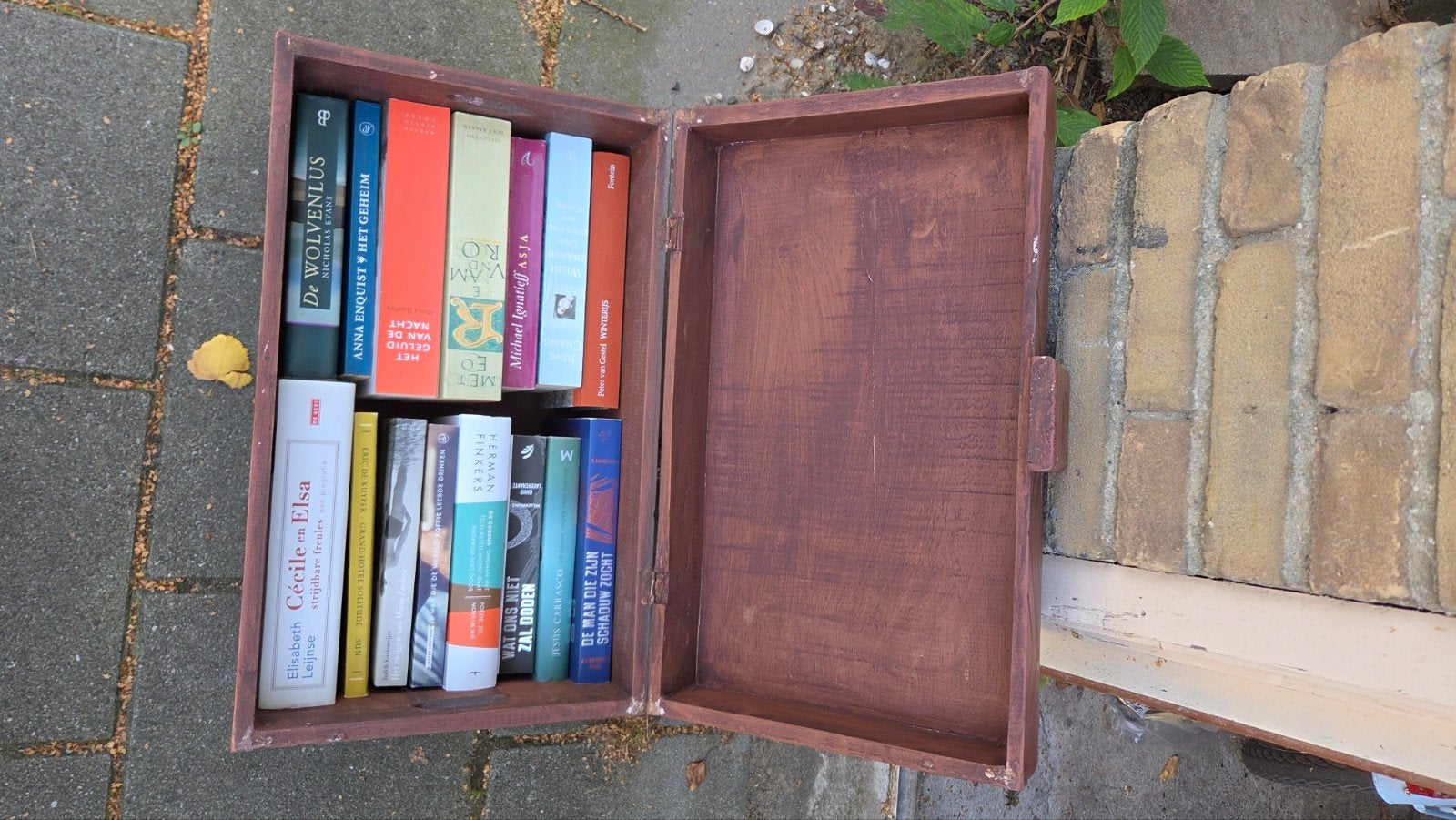 boekenkist met boeken  Fictie en non-fictie, Boeken, Ophalen, Gelezen, Diverse auteurs, Nederland
