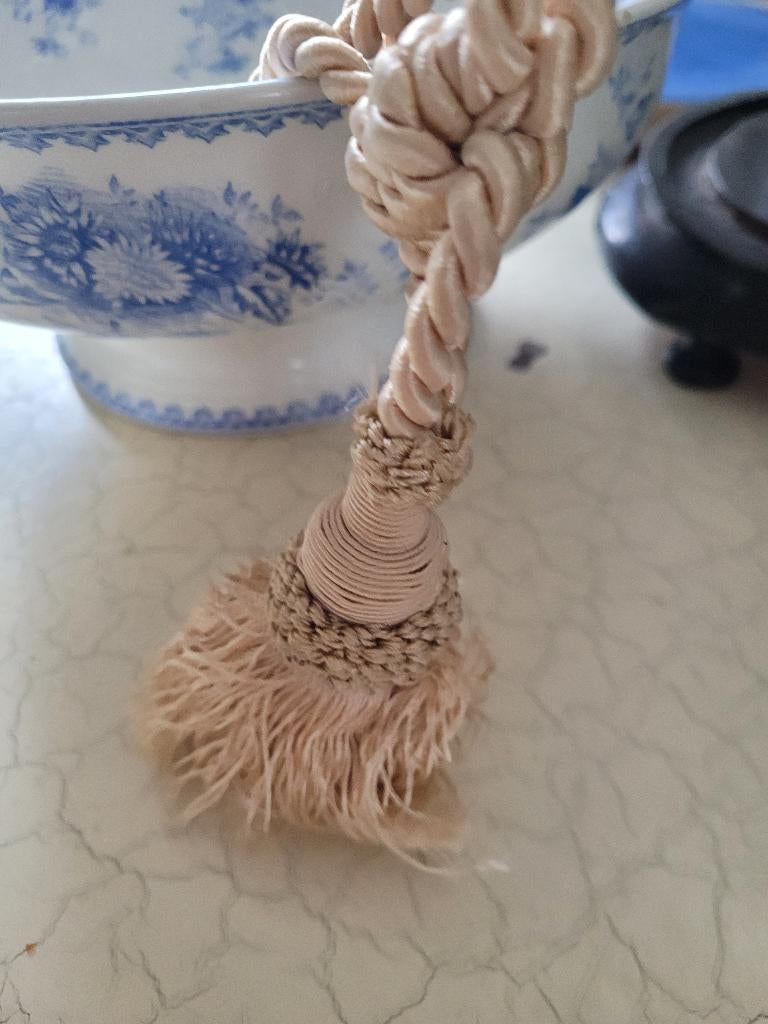2 vintage embrasses beige p/st 4.95, Heikant 21 Kaatsheuvel, Beige, Belle Vieille Brocante, Zo goed als nieuw