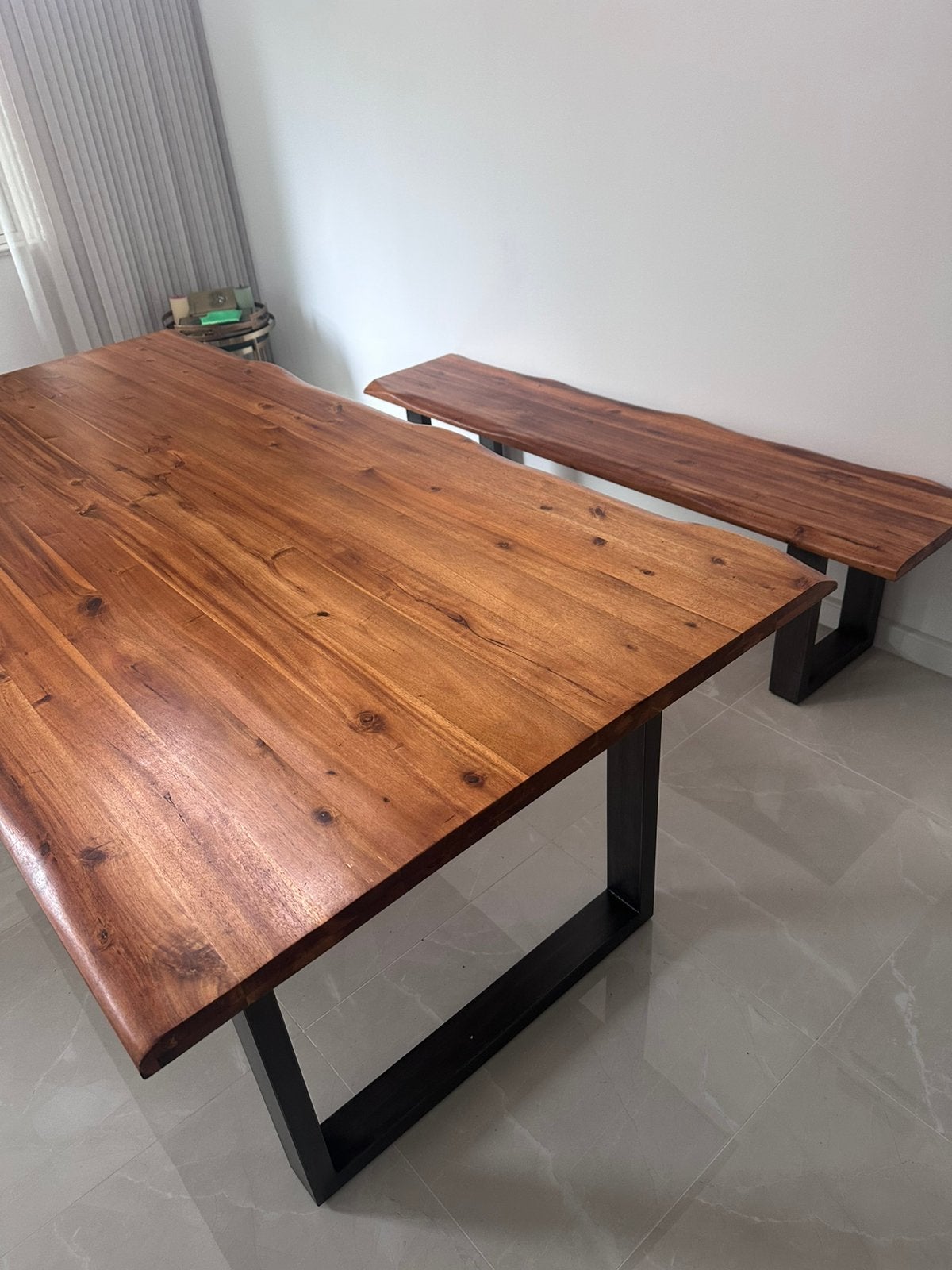 Modern massief acacia hout eettafel met bankje te koop, Ophalen, 50 tot 100 cm, Zo goed als nieuw, 150 tot 200 cm