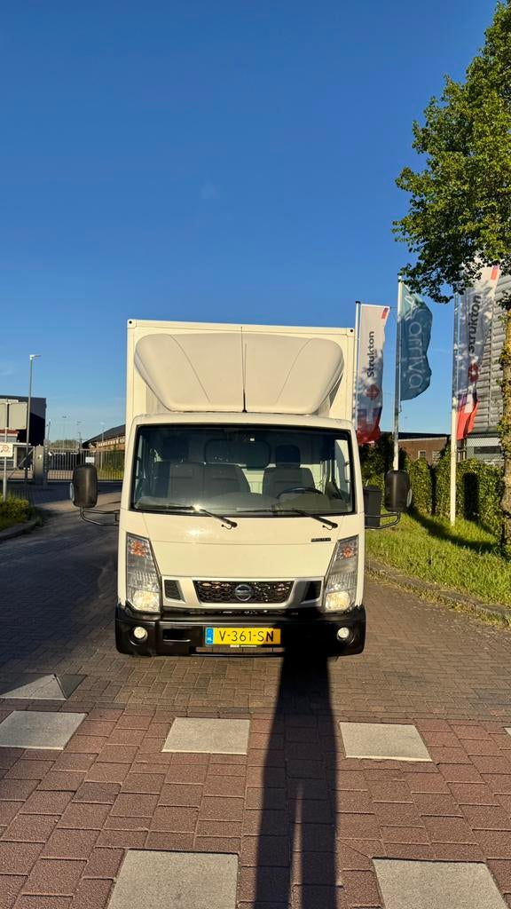Nissan NT400