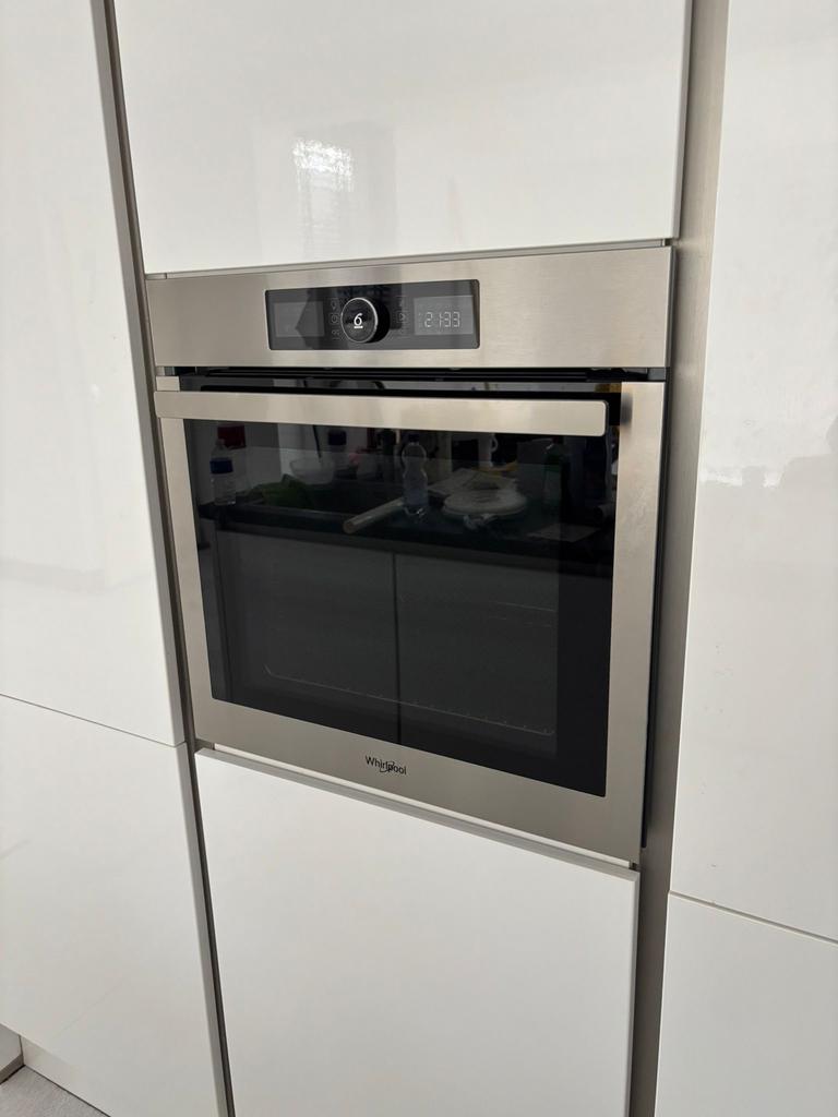 Whirlpool Inbouw Heteluchtoven met 6th Sense Technologie, Ophalen, Whirlpool, Gebruikt, Hete lucht