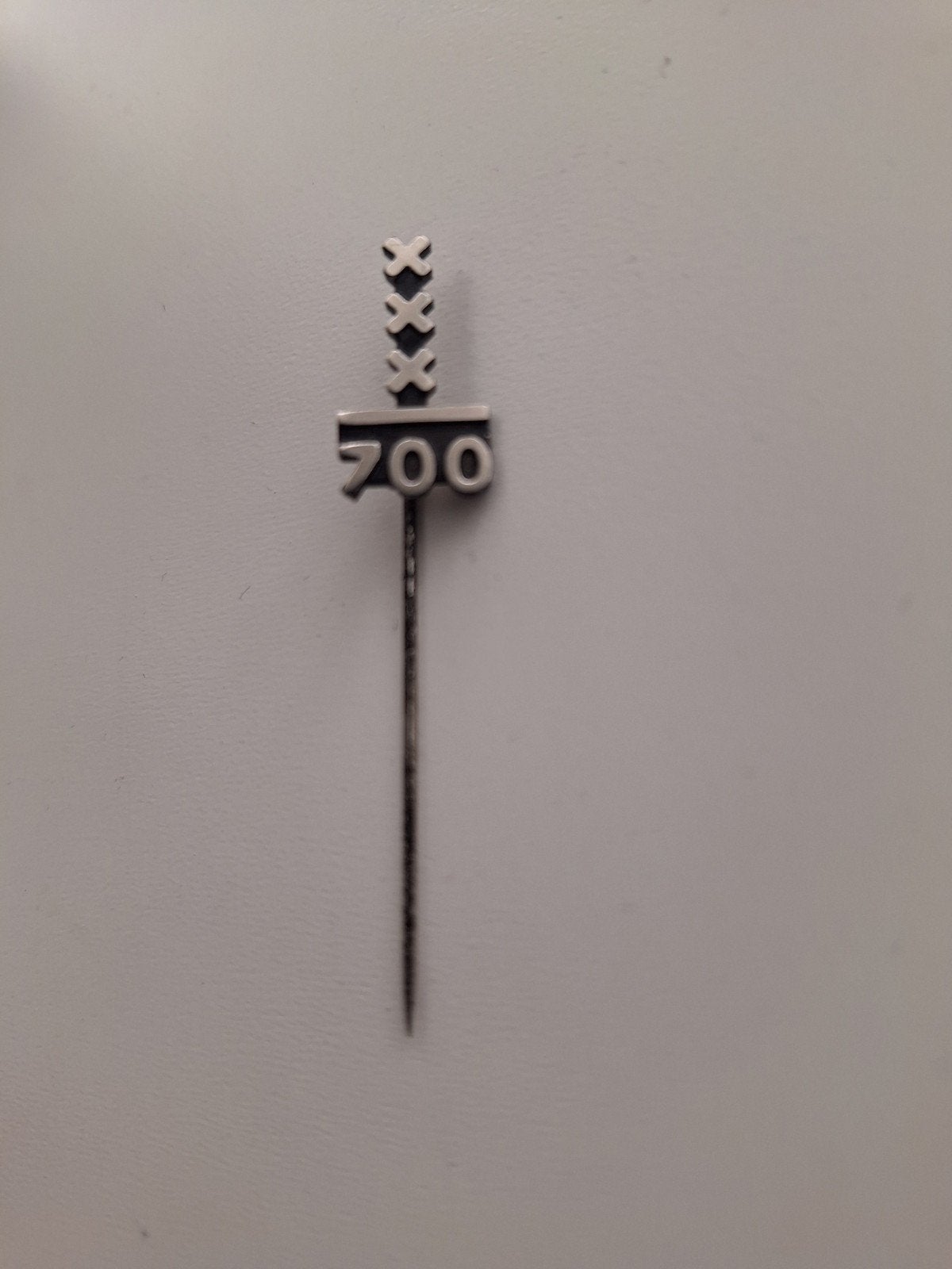 Amsterdam 700 jaar steekspeld, Verzamelen, Ophalen of Verzenden, Overige onderwerpen