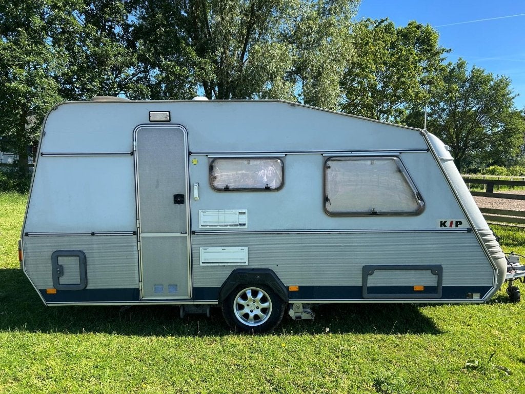 CARAVAN KIP KG42 Bouwjaar 1992, Standaardzit, Ringverwarming, 750 - 1000 kg, Particulier