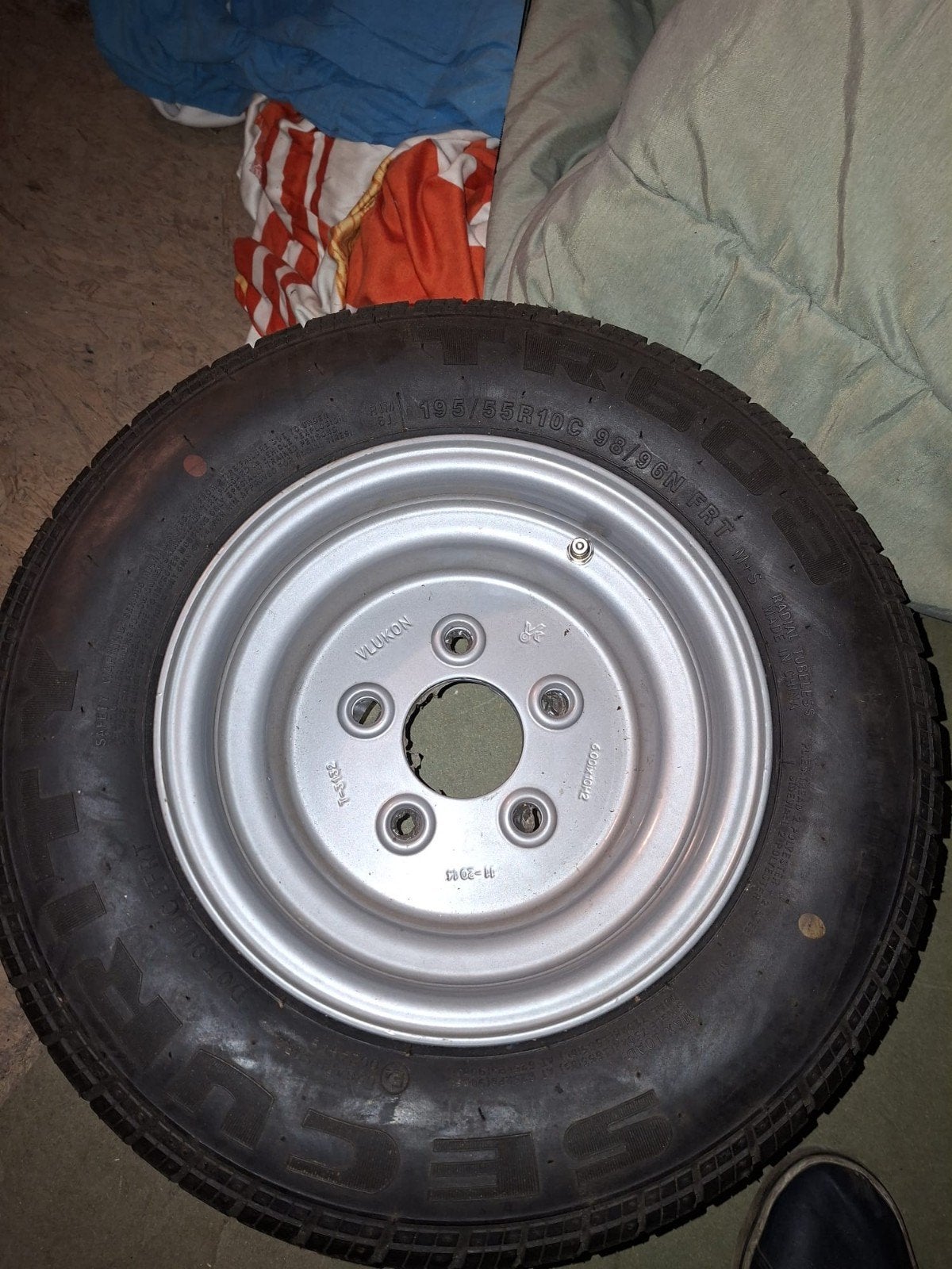 Nieuwe velg en band voor aanhanger 195/55/10 hoge drukband, Ophalen of Verzenden