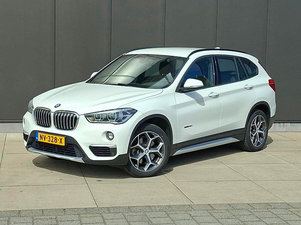 Bmw X1 sDrive20i Executive ECC/NAV/PDC/LMV/TREKHAAK, Auto's, 1998 cc, 1800 kg, Wit, Bedrijf