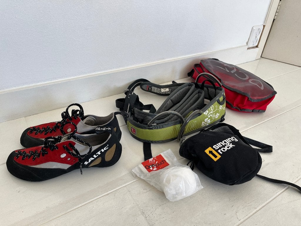 klimSET: klimgordel, klimschoenen en accessoires, Ophalen of Verzenden, Klimsport-accessoire