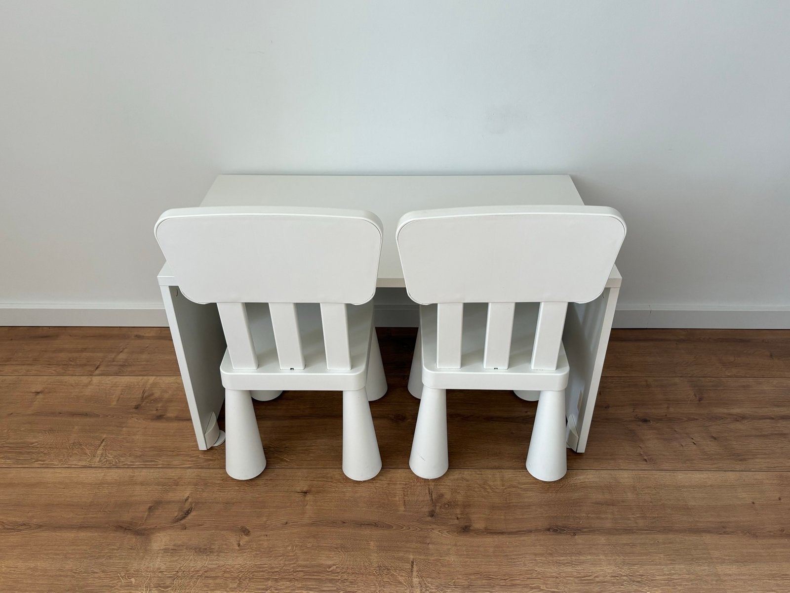 Ikea SMÅSTAD bureau, wit, met 2 stoeltjes, Ophalen, Gebruikt, Tafel(s) en Stoel(en)
