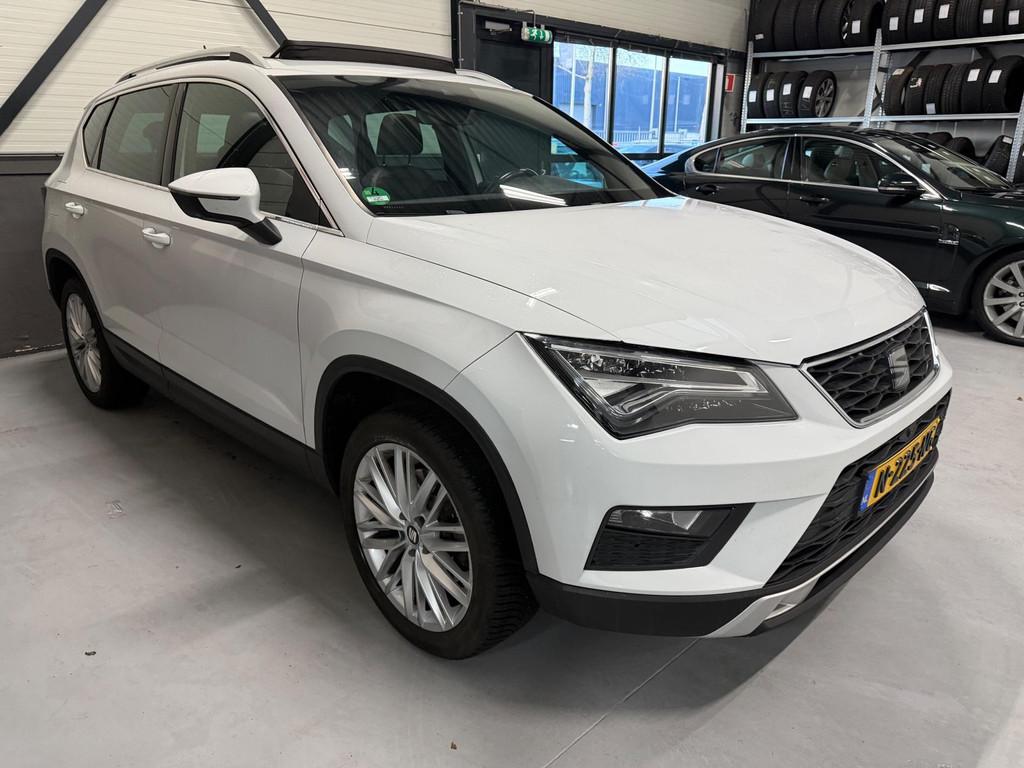 Seat Ateca 1.4 EcoTSI Xcellence|Trekhaak|Panorama|360 camera, Voorwielaandrijving, Lichtsensor, 4 cilinders, Ateca