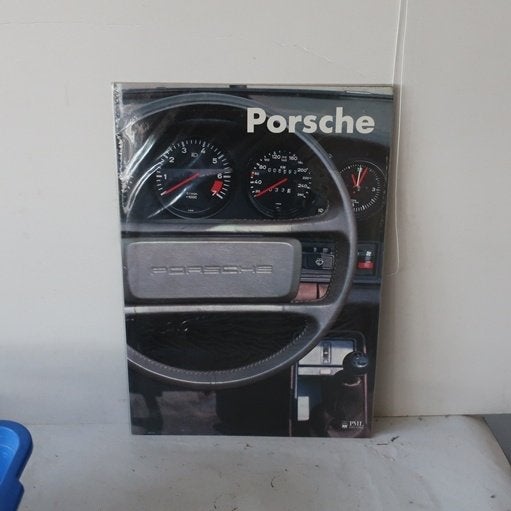 Porsche map met afbeeldingen 45 x 31,5 cm 911 959 944 365, Boeken, Ophalen of Verzenden, Zo goed als nieuw, Porsche