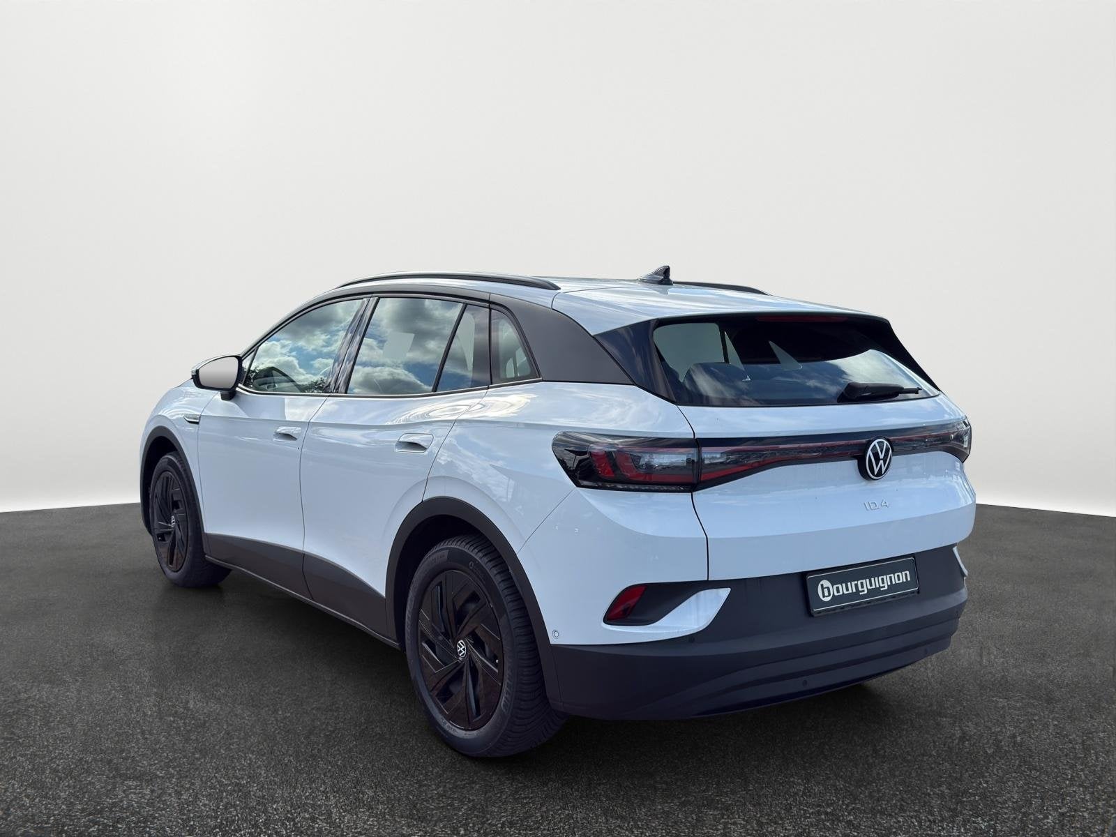 Volkswagen ID.4 77 kWh | Wordt verwacht | Trekhaak | Warmtep, Auto's, Automaat, Gebruikt, Zwart, 528 km