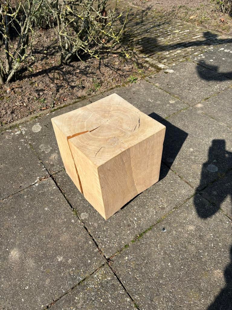 Massief eikenhouten blok - Decoratief of bijzettafel, Huis en Inrichting, Tafels | Bijzettafels, Ophalen, Minder dan 45 cm, Minder dan 55 cm