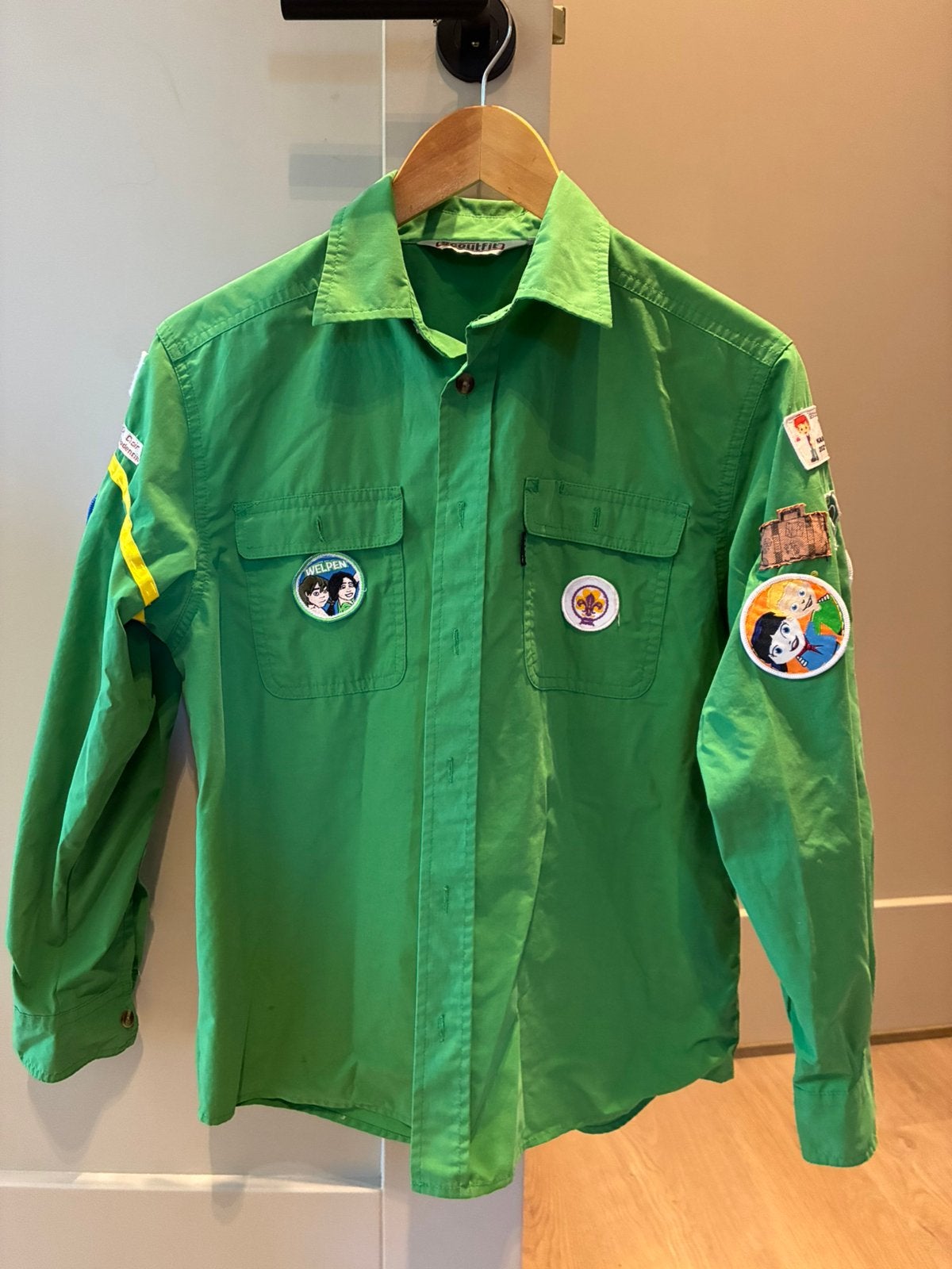 Welpen/kabouter / scouting blouse maat 152 + t shirt, Verzamelen, Ophalen of Verzenden, Gebruikt, Kleding