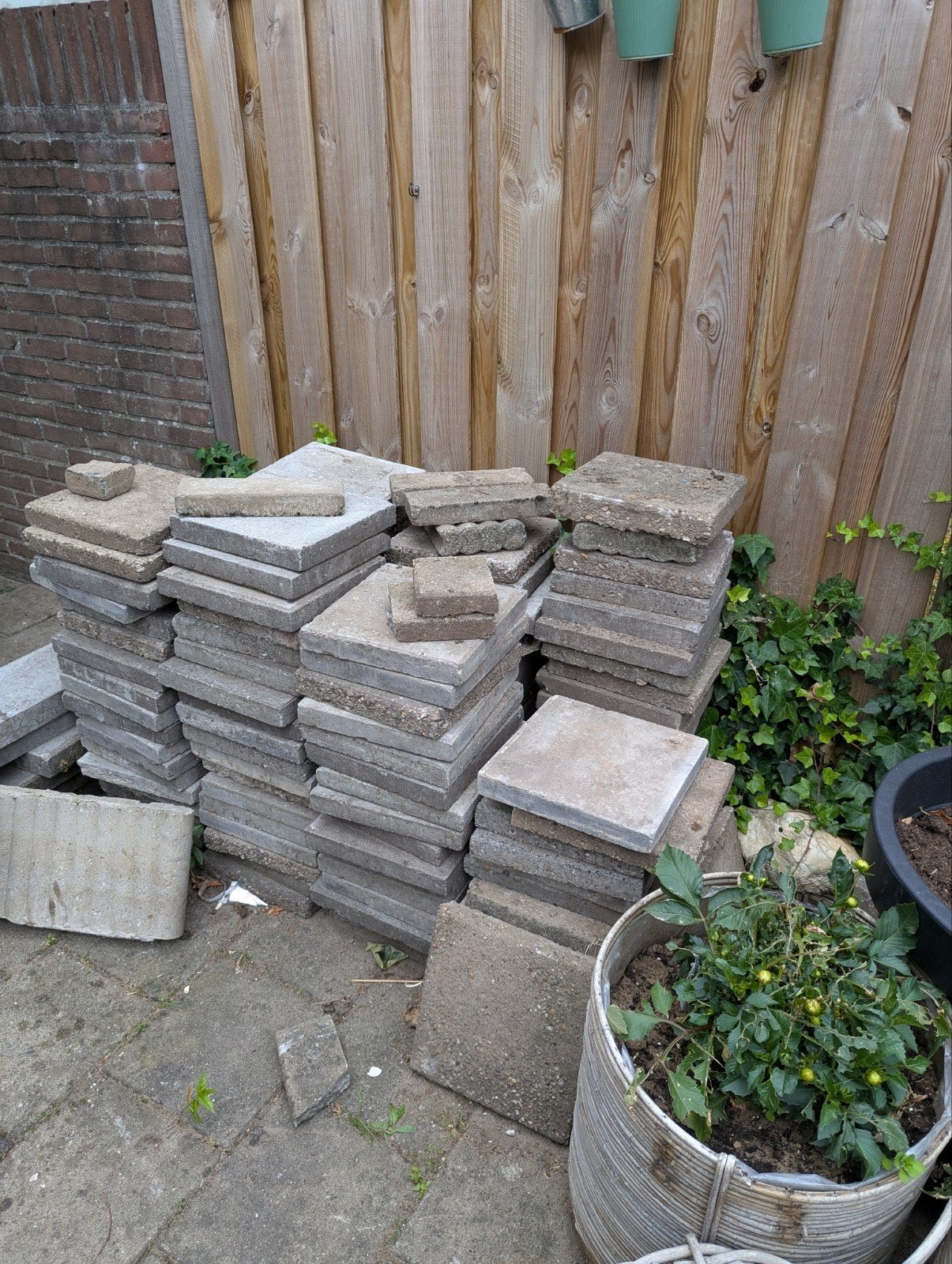 Tuintegels 30x30 en opsluitbanden, Ophalen, Gebruikt, 10 m² of meer, Beton