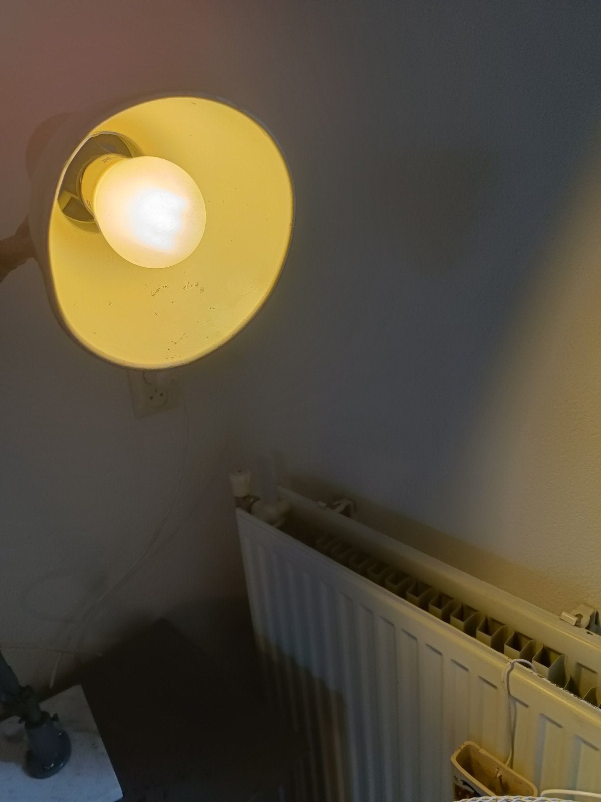 Foto 7 van werkplaats lamp , jaren 50 merk sis. Bauhaus stijl