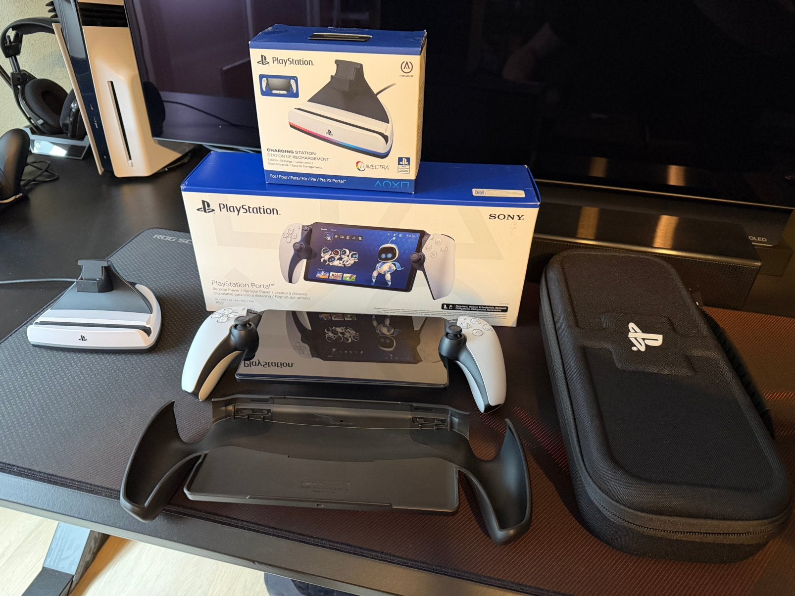 PlayStation Portal Remote Player plus accessoires, Spelcomputers en Games, Online, 1 speler, Ophalen of Verzenden, Zo goed als nieuw