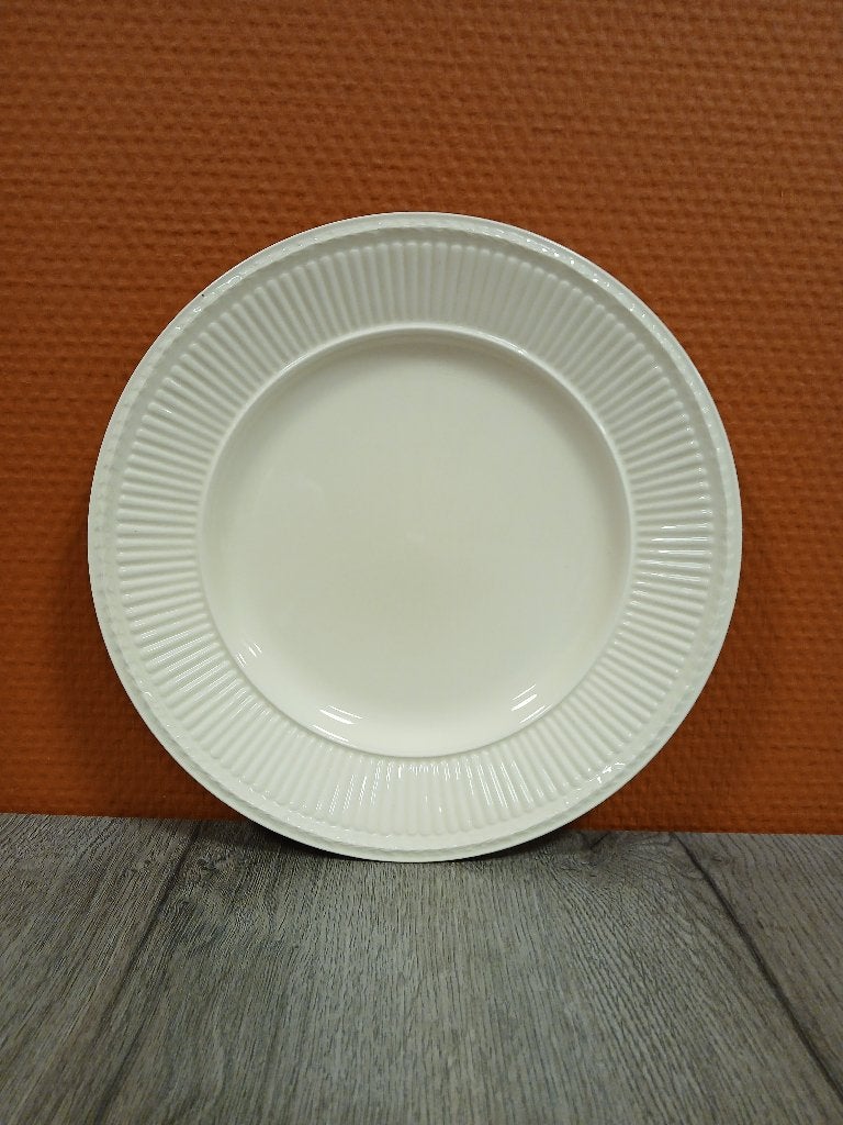Wedgwood Edme Queen's Ware Schotel, Klassiek, Ophalen of Verzenden, Zo goed als nieuw, Bord(en)