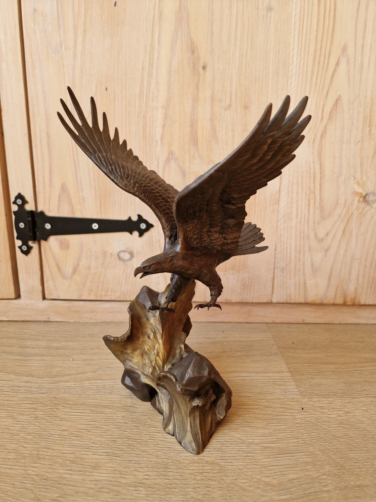 Bronzen Adelaar Beeld 'Wings of Glory' Ronald Van Ruyckevelt, Gemerkt, Ophalen of Verzenden, Brons, 20 - 50 cm