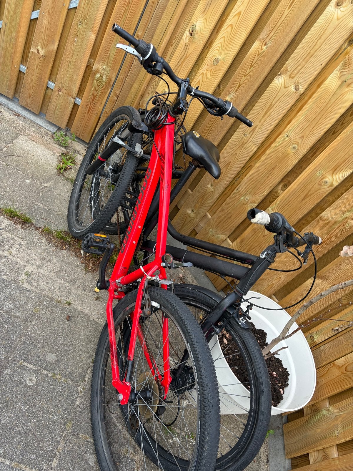 GRATIS Rode en zwarte fiets - Gebruikt, Fietsen en Brommers, Fietsen | Mountainbikes en ATB, Gebruikt, Geen vering, 53 tot 57 cm