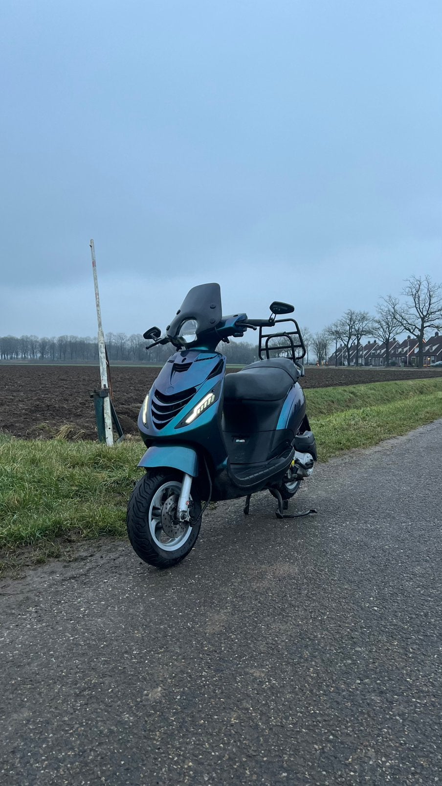 Piaggio zip 4 Takt Scooter, Fietsen en Brommers, Scooters | Piaggio, Ophalen, Zip, Zo goed als nieuw, Benzine